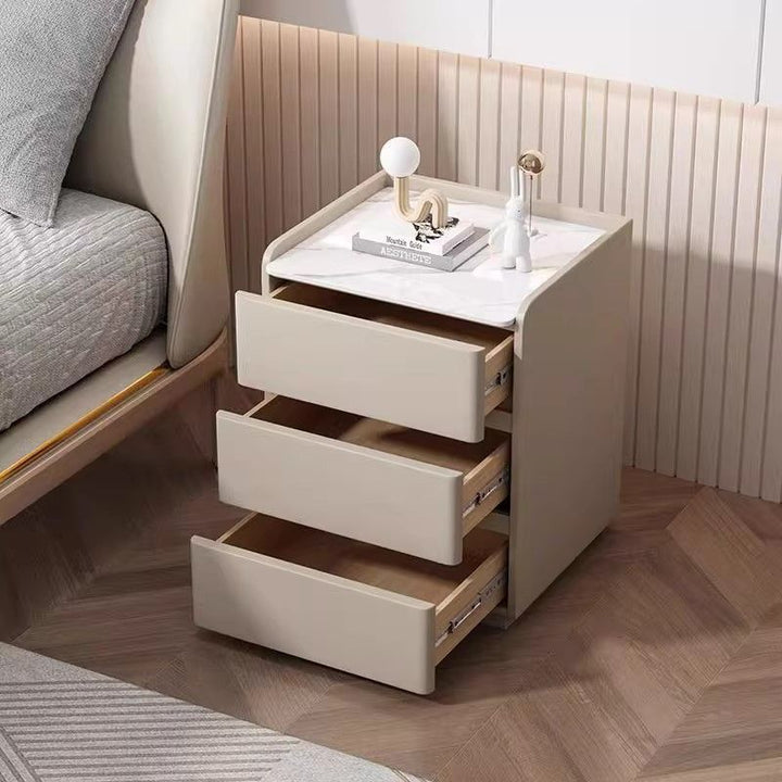 Mesita de noche rectangular moderna y minimalista de madera de pino, cuero resistente a los arañazos de gato y losa de roca, con 3 cajones, para dormitorio 