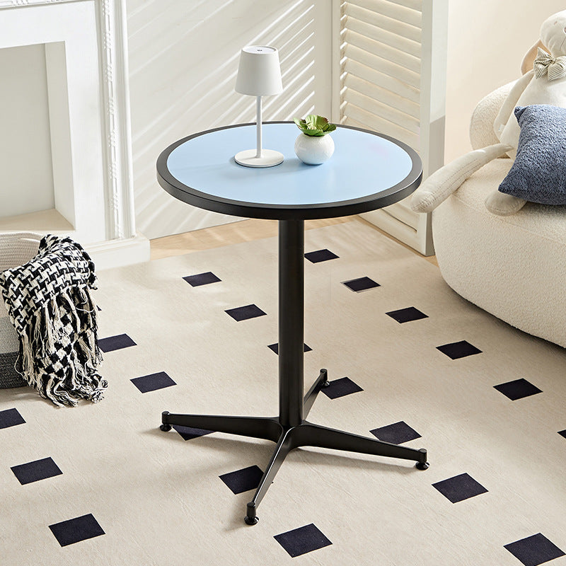 Moderner minimalistischer runder Couchtisch mit Tischplatte aus lackiertem Eisen und MDF, 4-beinig, für das Wohnzimmer 