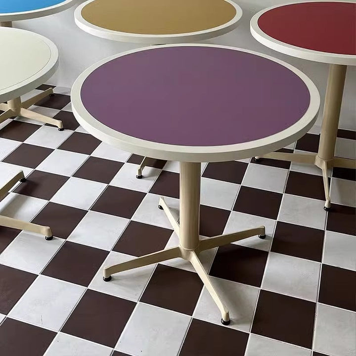 Moderner minimalistischer runder Couchtisch mit Tischplatte aus lackiertem Eisen und MDF, 4-beinig, für das Wohnzimmer 