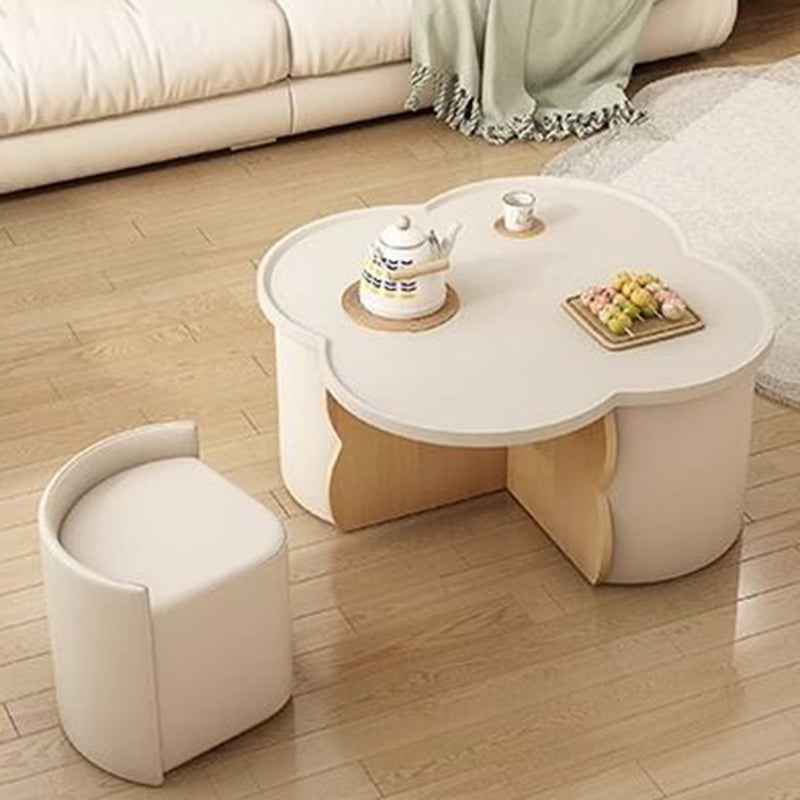 Moderner minimalistischer runder Clover-Couchtisch aus MDF mit kratzfestem Leder für das Wohnzimmer 