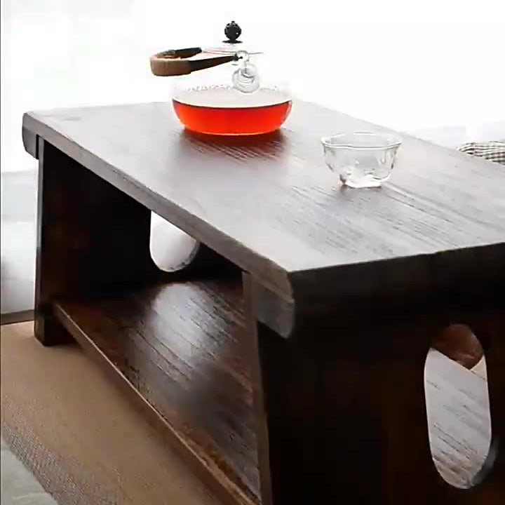 Traditioneller japanischer rechteckiger Couchtisch aus massivem Holz mit 1 Regal für das Wohnzimmer 