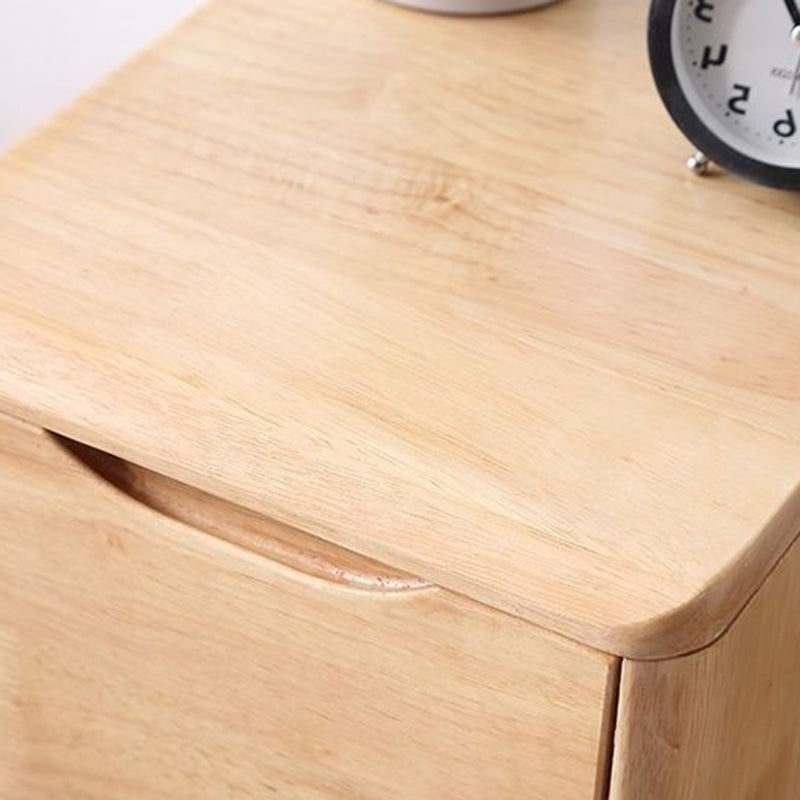 Table de chevet rectangulaire contemporaine en bois massif scandinave à 3 tiroirs pour chambre 