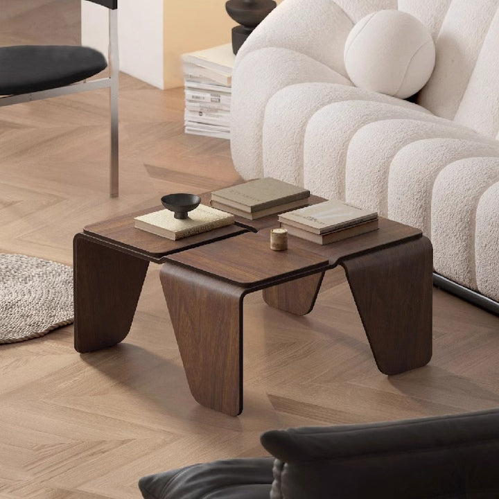 Moderner quadratischer Couchtisch aus strukturiertem Sperrholz in Walnussoptik im Mid-Century-Stil für das Wohnzimmer 