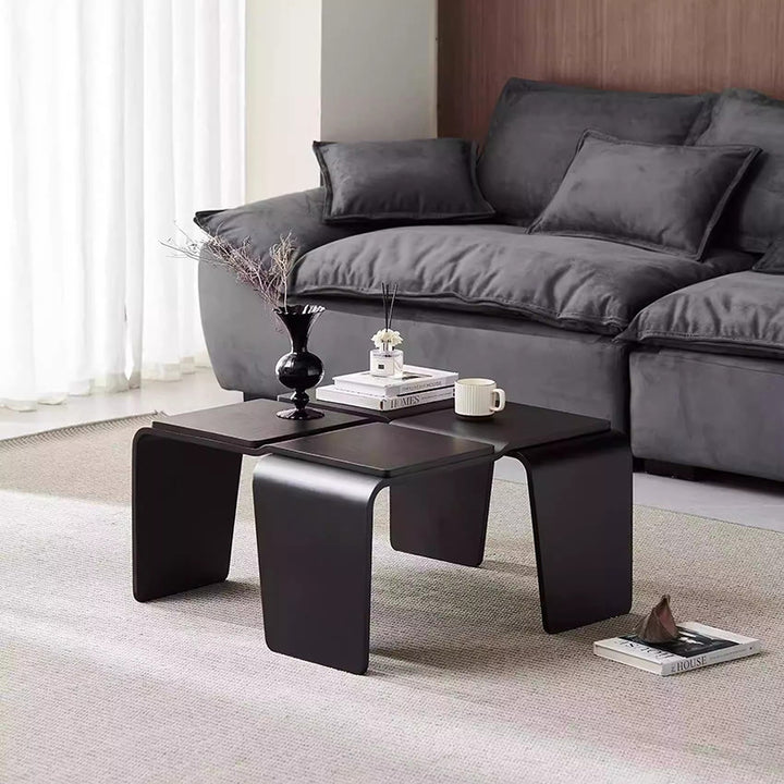 Moderner quadratischer Couchtisch aus strukturiertem Sperrholz in Walnussoptik im Mid-Century-Stil für das Wohnzimmer 