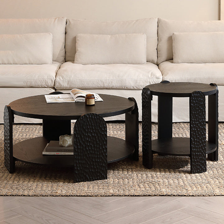 Table d'appoint ronde noire de style mi-siècle moderne avec grain de bois naturel pour le salon 