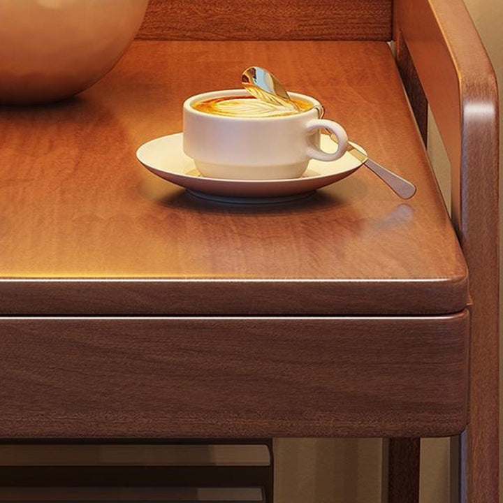 Table de bout à deux niveaux en bois de caoutchouc trapézoïdal minimaliste moderne avec planches multicouches en bois de pin pour chambre à coucher 