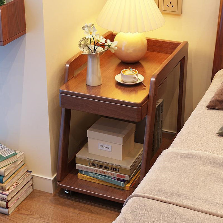 Table de bout à deux niveaux en bois de caoutchouc trapézoïdal minimaliste moderne avec planches multicouches en bois de pin pour chambre à coucher 