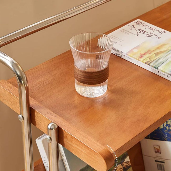 Moderner minimalistischer rechteckiger Edelstahl-Gummibaumholz-Beistelltisch auf Rollen mit 2 Ebenen für das Wohnzimmer 