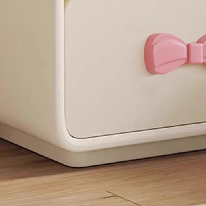 Moderner rechteckiger Art-Déco-Nachttisch für Kinder mit Schleifendetail, aus Sperrholz, Cat-Scratch-Leder und MDF, 2 Schubladen, für das Schlafzimmer 