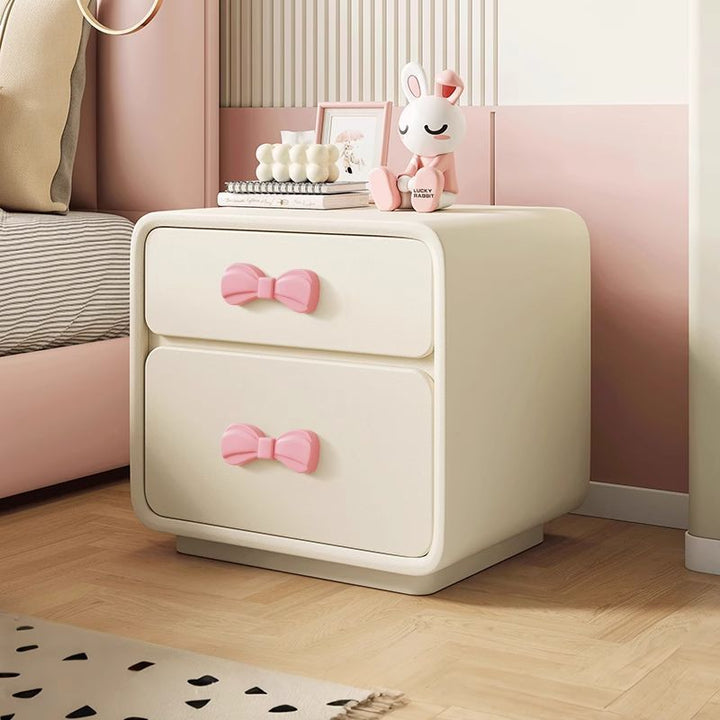 Moderner rechteckiger Art-Déco-Nachttisch für Kinder mit Schleifendetail, aus Sperrholz, Cat-Scratch-Leder und MDF, 2 Schubladen, für das Schlafzimmer 
