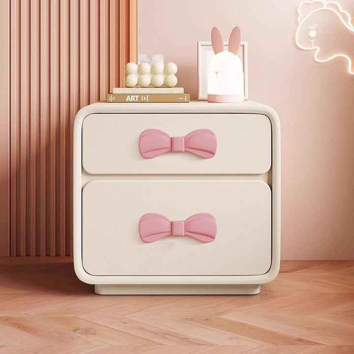 Moderner rechteckiger Art-Déco-Nachttisch für Kinder mit Schleifendetail, aus Sperrholz, Cat-Scratch-Leder und MDF, 2 Schubladen, für das Schlafzimmer 