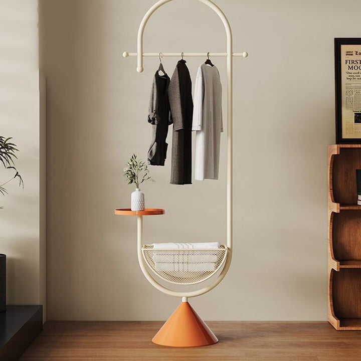 Moderner minimalistischer G-förmiger Bodenständer aus Eisen-Kohlenstoffstahl mit 1 Korb für das Schlafzimmer 