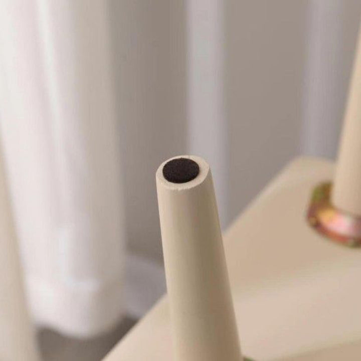 Traditioneller rustikaler quadratischer Nachttisch aus Gummibaum-Massivholz mit mehrschichtigem PE-Rattan-Geflecht und 1-Schrank für das Schlafzimmer 