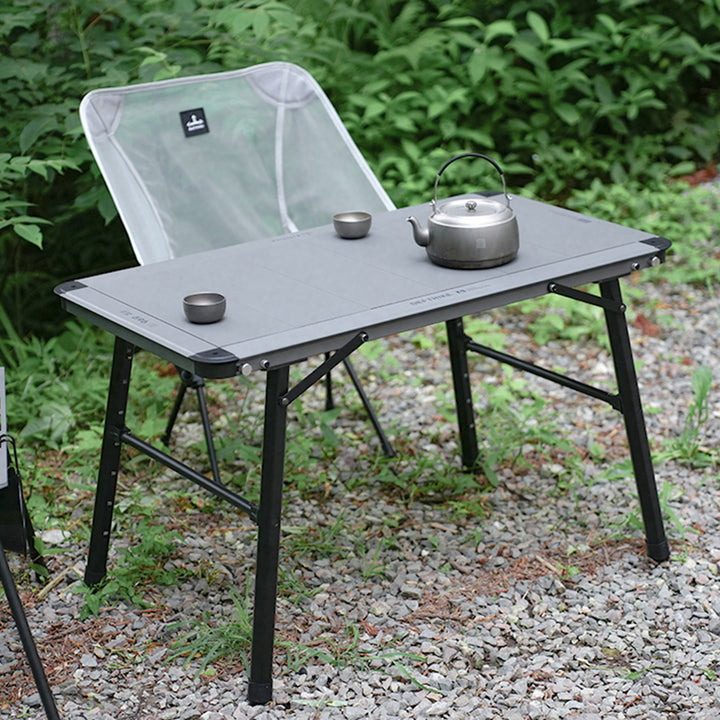 Table à manger extérieure moderne minimaliste en aluminium et nylon rectangulaire, réglable en hauteur, portable et modulaire, 1 niveau pour patio extérieur 