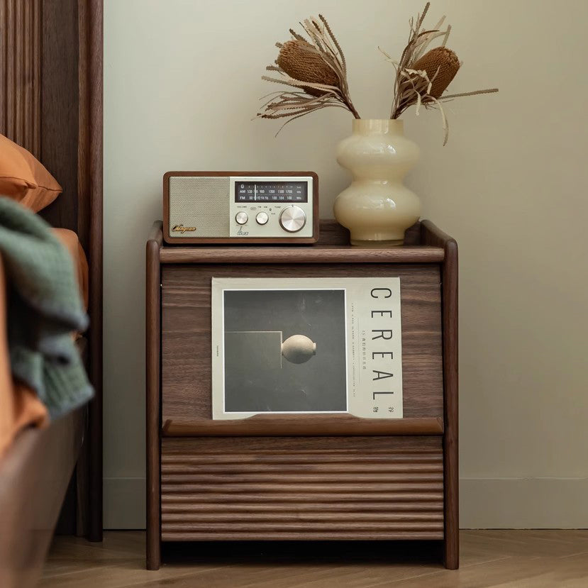 Table de nuit moderne minimaliste à rayures carrées en bois massif avec 1 tiroir pour chambre 