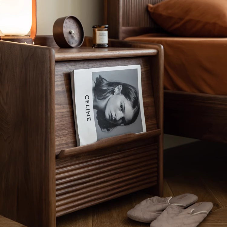 Table de nuit moderne minimaliste à rayures carrées en bois massif avec 1 tiroir pour chambre 