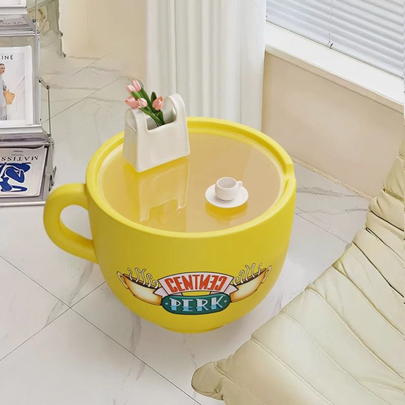 Zeitgenössischer kreativer Kaffeetassenform-gehärtetes Glas-Edelstahl-Beistelltisch 1-stufig für Wohnzimmer 