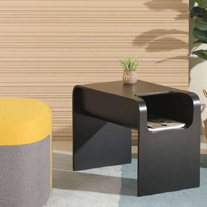 Zeitgenössischer skandinavischer rechteckiger Holz-Beistelltisch mit 1 Ebene für das Wohnzimmer 