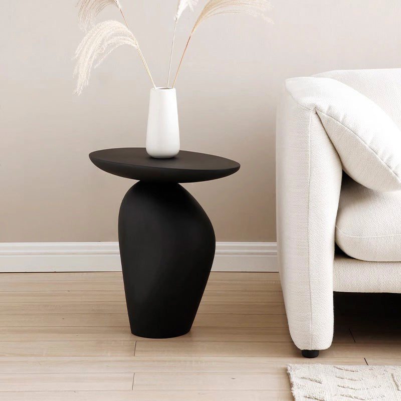 Mesa auxiliar contemporánea creativa de forma irregular ovalada de guijarros de fibra de vidrio de 1 nivel para sala de estar 