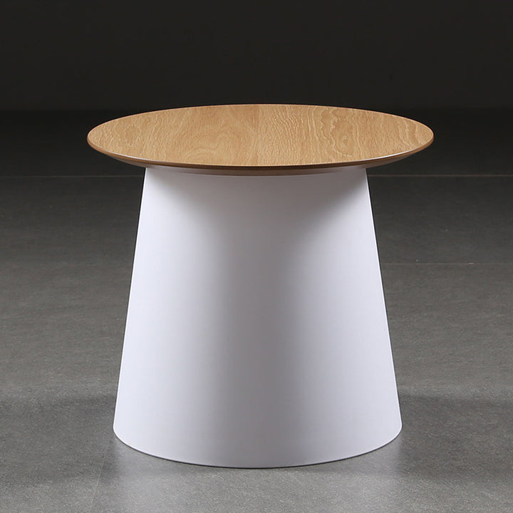 Moderner minimalistischer runder PP-Beistelltisch 1-stufig für das Wohnzimmer 