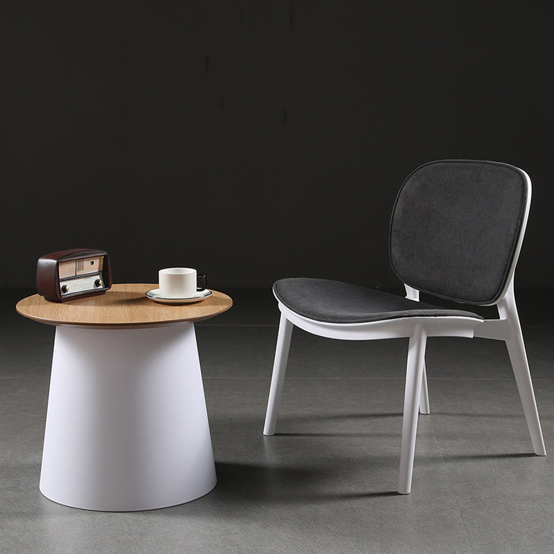 Moderner minimalistischer runder PP-Beistelltisch 1-stufig für das Wohnzimmer 