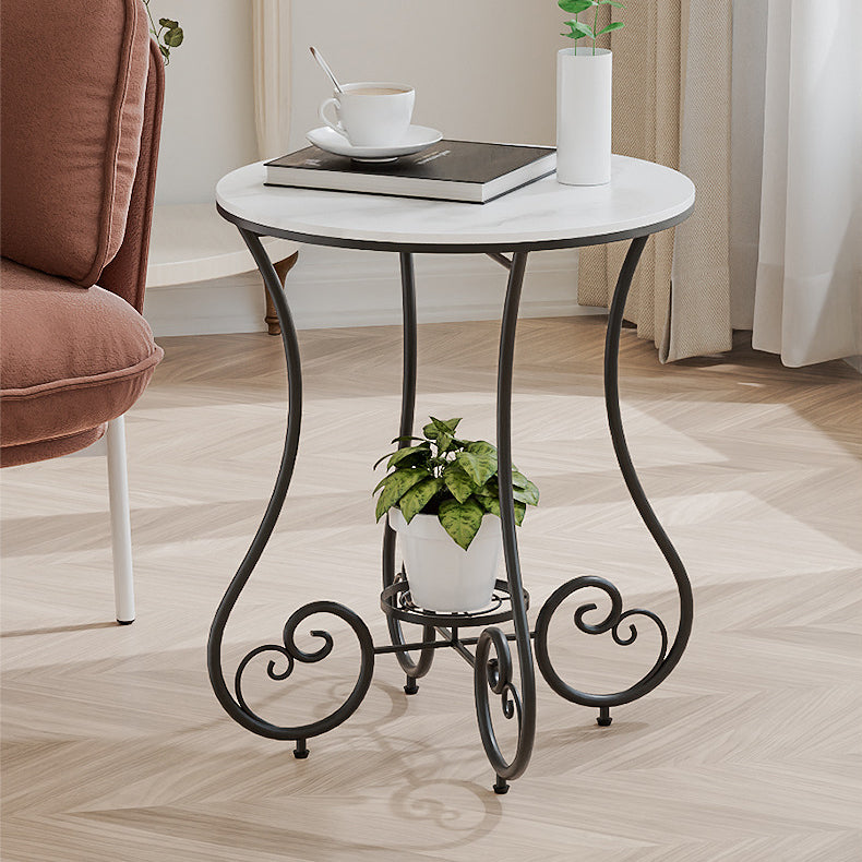 Zeitgenössischer nordischer runder Platten-Eisen-Stahl-Beistelltisch mit 1 Regal für das Wohnzimmer 