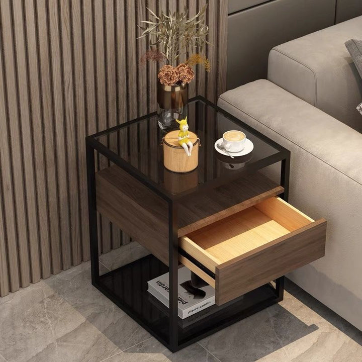 Table de bout en fer à deux niveaux avec plateau en verre renforcé carré minimaliste moderne pour salon 