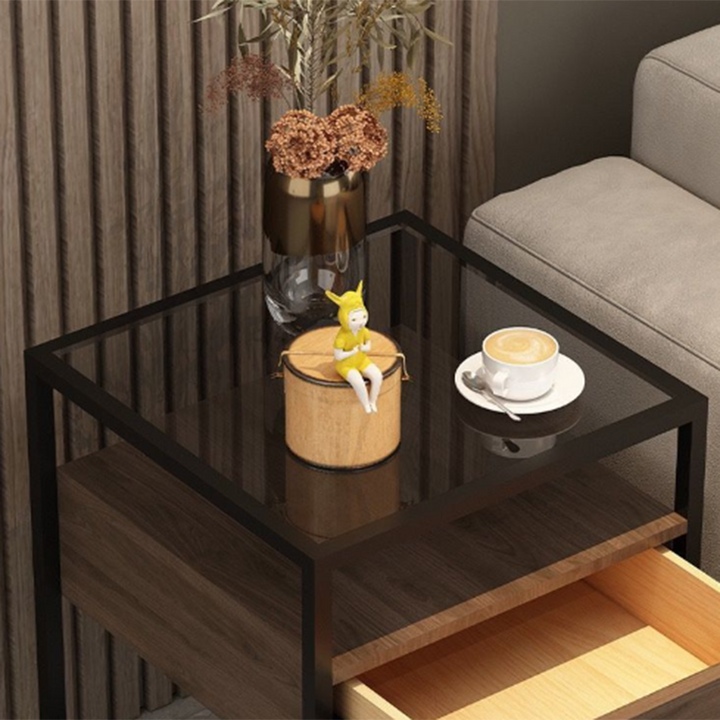 Table de bout en fer à deux niveaux avec plateau en verre renforcé carré minimaliste moderne pour salon 