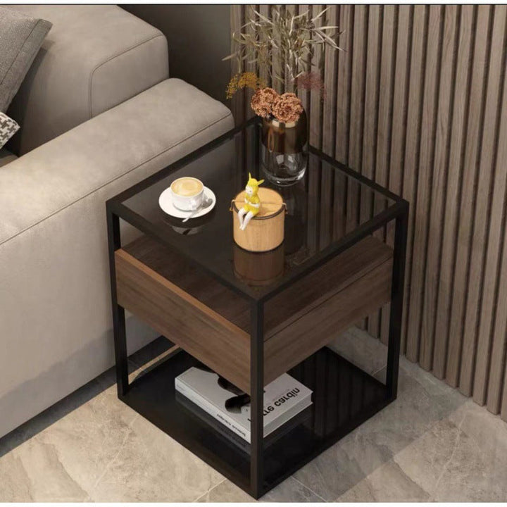 Moderner minimalistischer quadratischer Tisch aus verstärktem Glas mit Eisenrahmen, 2-stufig, für das Wohnzimmer 