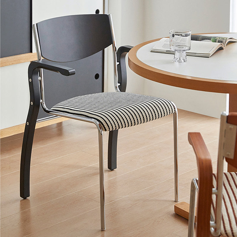 Silla de comedor contemporánea retro rectangular de contrachapado, hierro y tela con respaldo y reposabrazos para comedor 