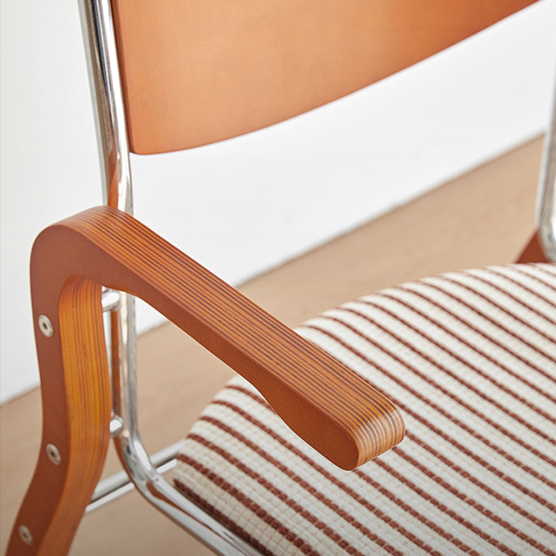 Silla de comedor contemporánea retro rectangular de contrachapado, hierro y tela con respaldo y reposabrazos para comedor 