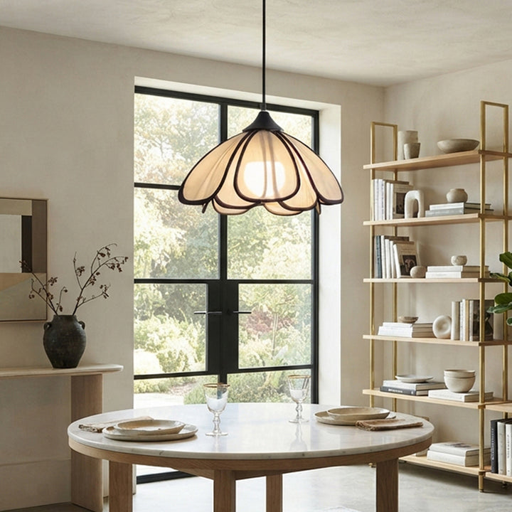 Suspension lumineuse à 1 lumière en fibre végétale avec pétales nordiques contemporains en fer pour salle à manger 
