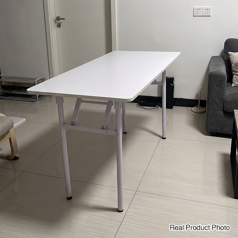 Moderner minimalistischer klappbarer rechteckiger Planken-Stahlschreibtisch für das Heimbüro 