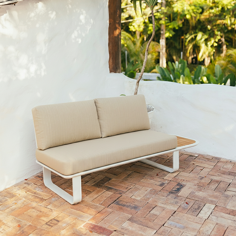 Minimalistisches Outdoor-Teak- und Aluminium-Sofa - 1/2 Sitzer für Terrasse und Garten 