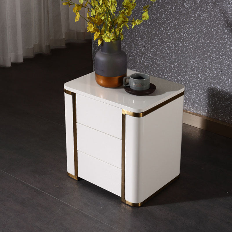 Stylish Minimalist Bedside Table - E1 Eco-Friendly Material Nightstand 3-Drawer For Bedroom & Living Room