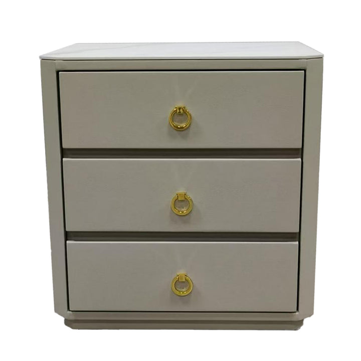 Table de chevet moderne de luxe en similicuir avec poignées anneau dorées - table de nuit carrée à 3 tiroirs pour chambre à coucher 