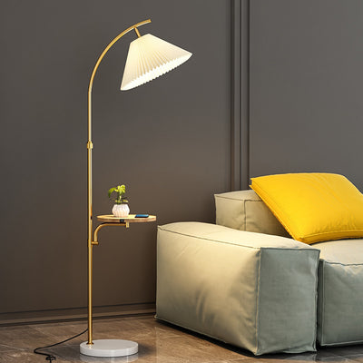مصباح أرضي قائم بعمود حديدي من PVC مطوي بتصميم بسيط وعصري لغرفة المعيشة 