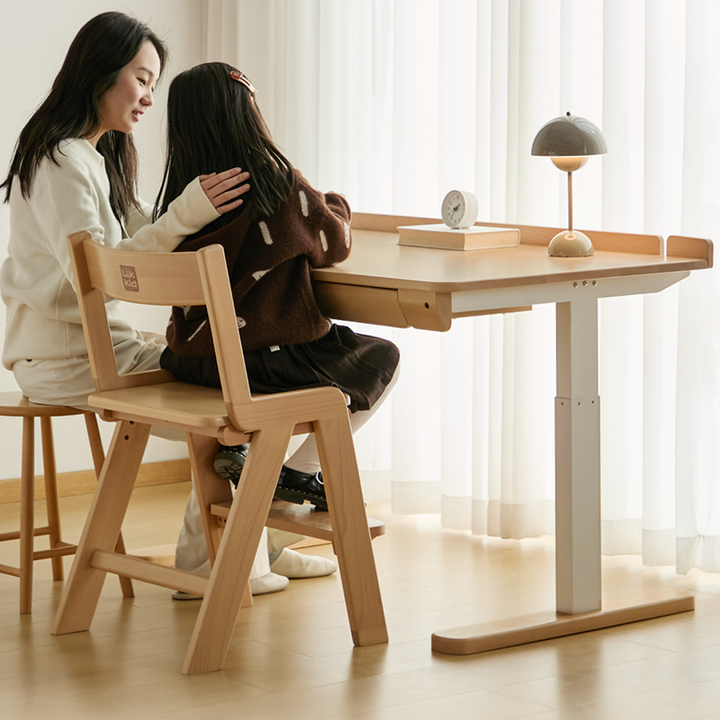 Growth-Oriented Kids Height-Adjustable Desk - Straight-Joint Beech &amp; Carbon Steel Construction Study Desk For Study