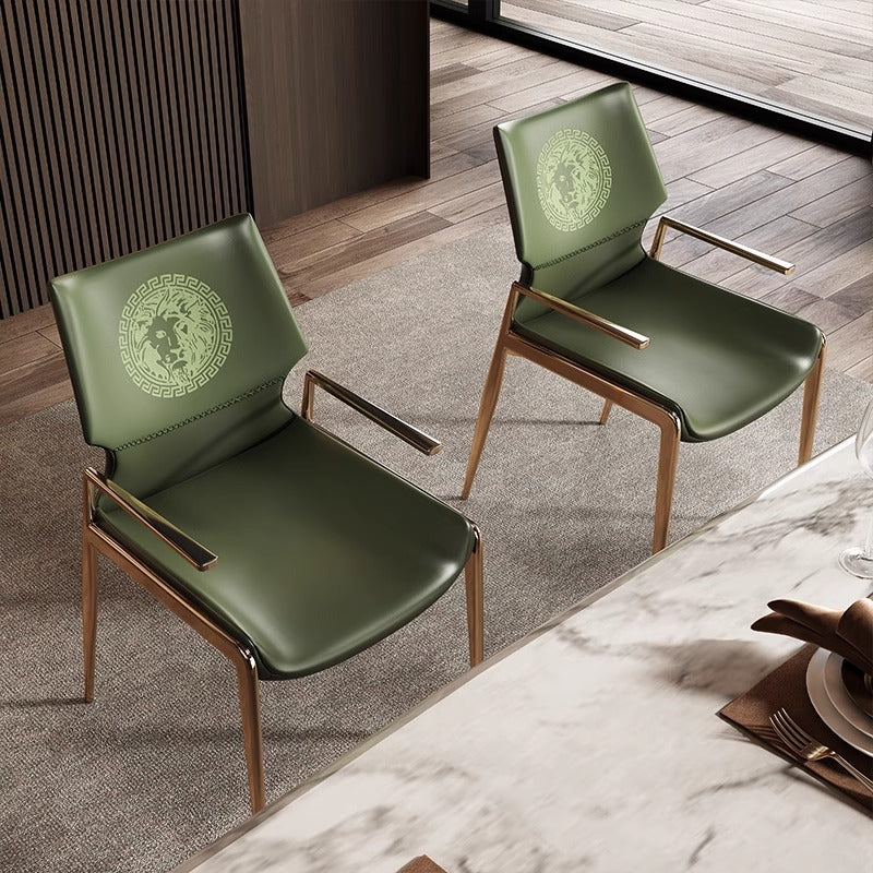 Chaise de salle à manger moderne en cuir PU à surface carrée incurvée avec dossier et accoudoirs en acier inoxydable pour salle à manger 