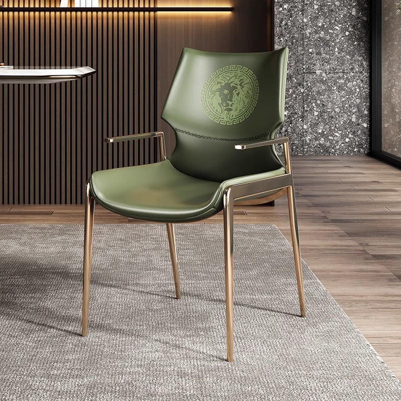Chaise de salle à manger moderne en cuir PU à surface carrée incurvée avec dossier et accoudoirs en acier inoxydable pour salle à manger 