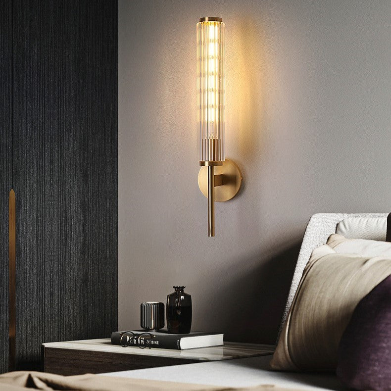 Aplique de pared lineal de 1 luz de vidrio y latón moderno minimalista para dormitorio 
