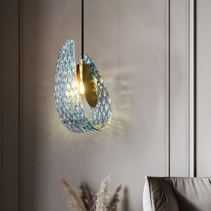 Zeitgenössische Luxus-Pendelleuchte aus gebogenem strukturiertem Glas und Messing mit 1 Licht für das Wohnzimmer 