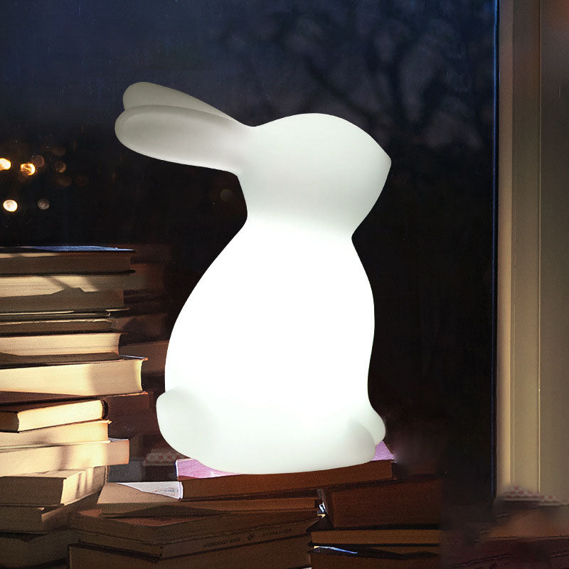 مصباح طاولة LED للأرنب الإبداعي المعاصر لغرفة النوم 