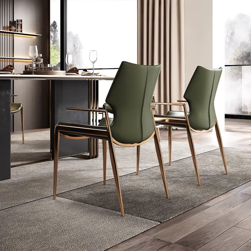 Chaise de salle à manger moderne en cuir PU à surface carrée incurvée avec dossier et accoudoirs en acier inoxydable pour salle à manger 