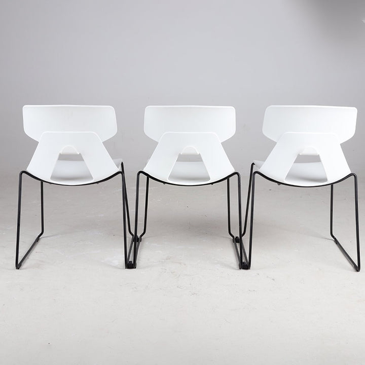 Modern Minimalist Dining Chair - Open Geometric PP Backrest &amp; Black Steel Base Armless Accent Chair For Dining Room