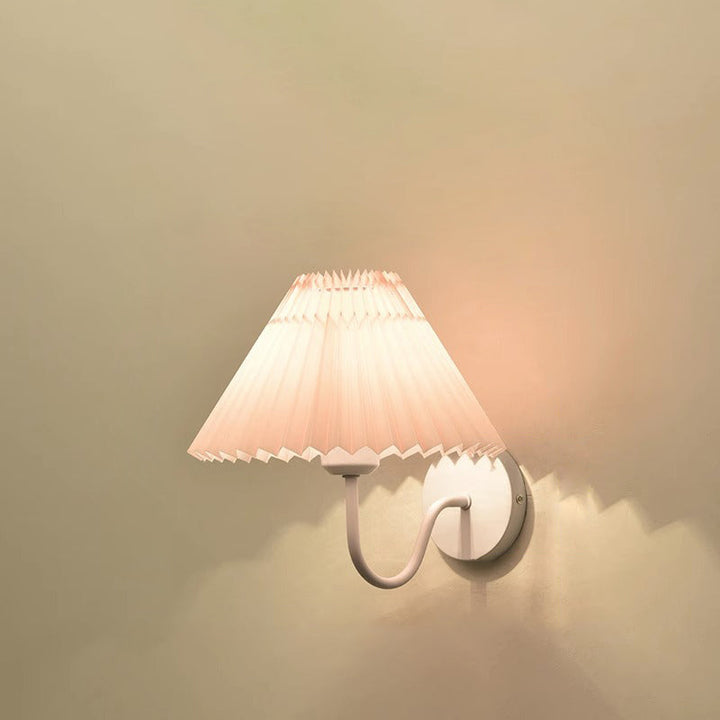 Applique murale contemporaine nordique en tissu avec tige incurvée en fer et champignon, 1 lumière pour chambre à coucher 