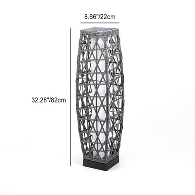 مصباح أرضي LED من الحديد والروطان المنسوج بتصميم عصري بسيط لأربعة أضواء شمسية للاستخدام في الفناء الخارجي 