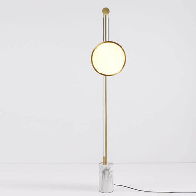 Minimalistische 1-flammige Stehlampe mit gefaltetem Schirm aus Stoff 