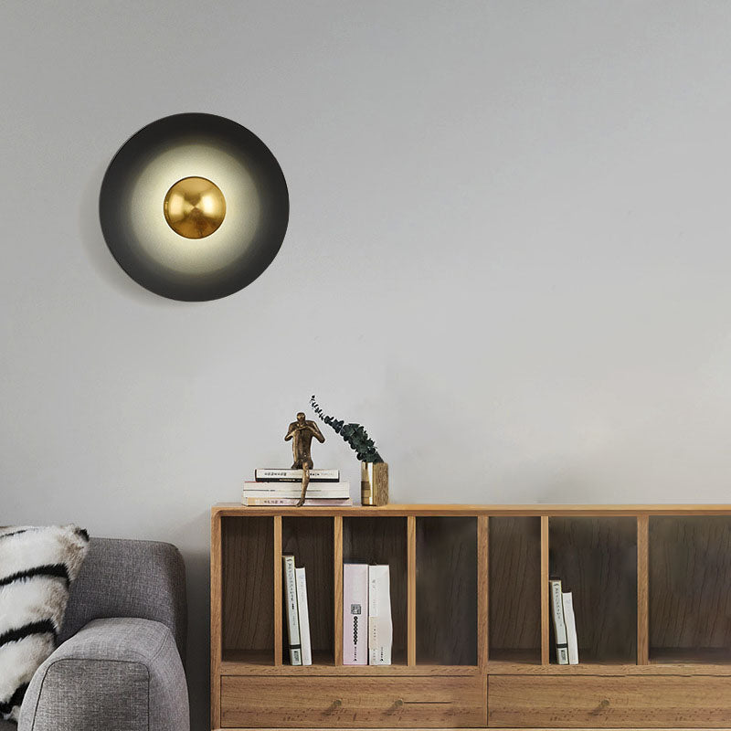 مصباح حائط LED بتصميم عصري على شكل صحن طائر لماكرون للإضاءة في غرفة النوم 
