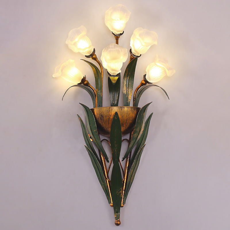 Zeitgenössische kreative Tulpen-Milchglas-Schirm-Eisen-Rahmen 6-Licht-Wandleuchte Lampe für Wohnzimmer 